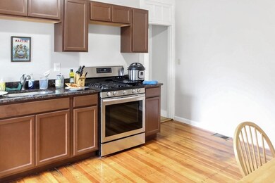 35 1/2 Essex St unit 1, Cambridge, MA 02139 - photo 4
