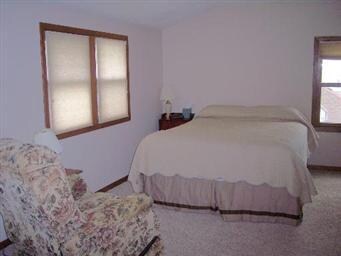 447 N Evergreen Ave, Elmhurst, IL 60126 - photo 7