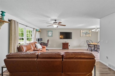 1028 7th St NW, Altoona, IA 50009 - photo 4