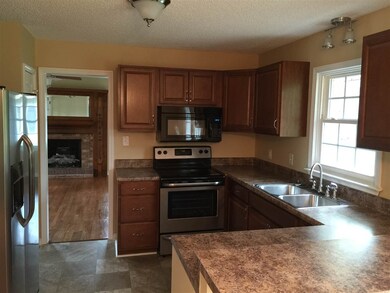 809 Littlejohn Ave, Jacksonville, NC 28546 - photo 3