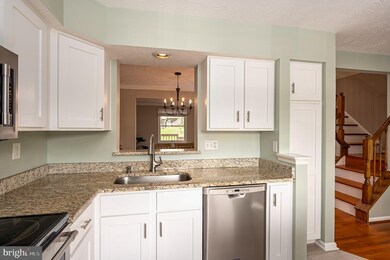 8011 Brightwood Ct, Ellicott City, MD 21043 - photo 6