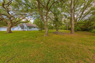 2466 County Road 155, Alvin, TX 77511 - photo 3