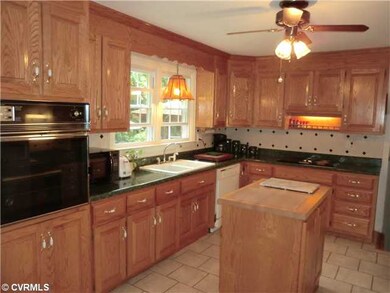 Kitchen - LOOK!! Ceramic floor, Butcher block isla