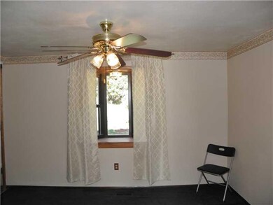 Dining Room. Beautiful Bay Window in Dining Room w