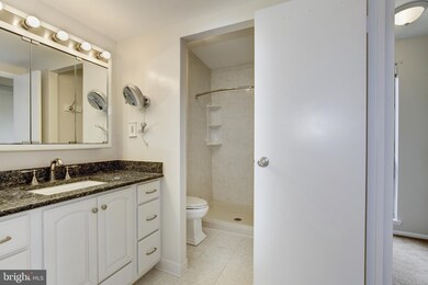 2061 Royal Fern Ct unit 21C, Reston, VA 20191 - photo 6