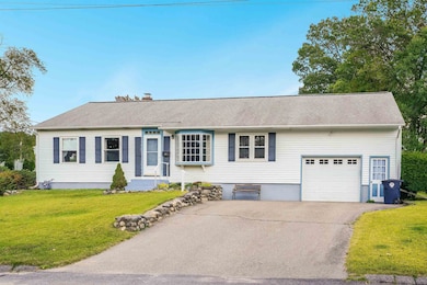 27 Meade St, Nashua, NH 03064 - photo 3