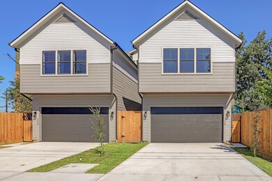 301 Neyland St unit B, Houston, TX 77022 - photo 4