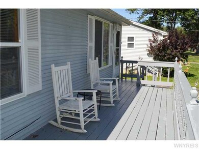 869 Lee Ave, North Tonawanda, NY 14120 - photo 2