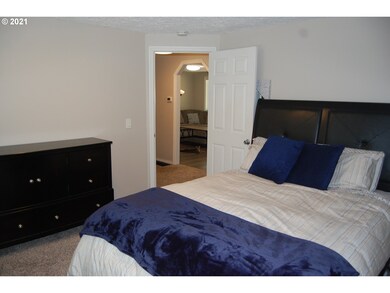 18107 SE Addie St, Milwaukie, OR 97267 - photo 6