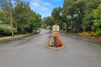 3 Carriage Hill Ln, Salem, MA 01970 - photo 2