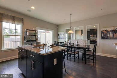 11809 Saint Linus Dr, Waldorf, MD 20602 - photo 4