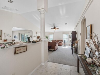 Foyer w/Tile floor