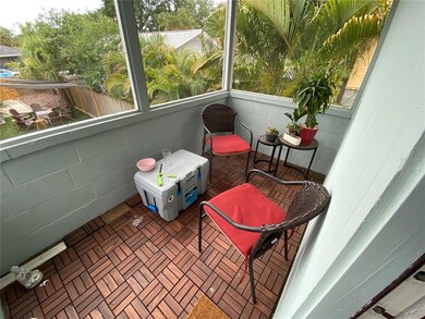 1011½ 14 St N, Saint Petersburg, FL 33705 - photo 3