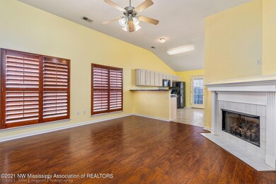 7-web-or-mls-5575 Casey Ln-Interior-4