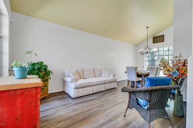 741 N Cholla St-4