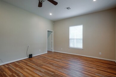 10302 Wanda Ln, Montgomery, TX 77316 - photo 4