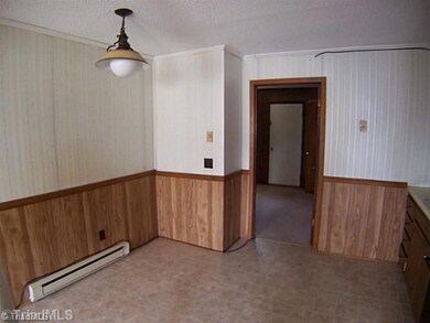 122 Lynn Dr, Archdale, NC 27263 - photo 3