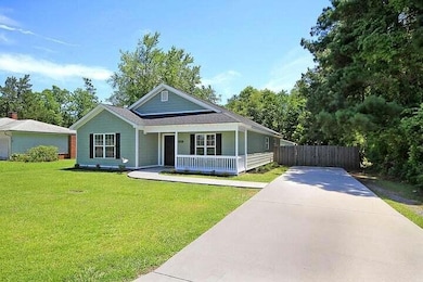 143 Carolina Dr, Saint Stephen, SC 29479 - photo 2