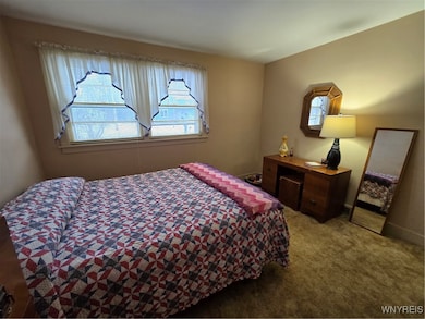 430 E Oak Orchard St, Medina, NY 14103 - photo 7