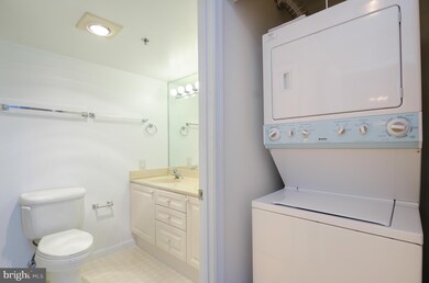 Riverbend at Lansdowne Woods unit 904, Leesburg, VA 20176 - photo 5