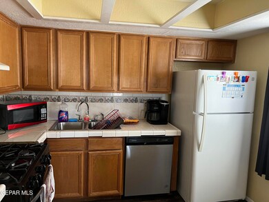 10632 Springwood Dr, El Paso, TX 79935 - photo 3