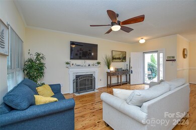 9006 Twin Trail Dr, Huntersville, NC 28078 - photo 5