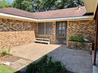 601 Dan St, East Bernard, TX 77435 - photo 3