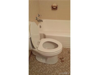 9014 Hines Rd, Disputanta, VA 23842 - photo 4