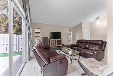 1439 Summit Run Cir, West Palm Beach, FL 33415 - photo 5