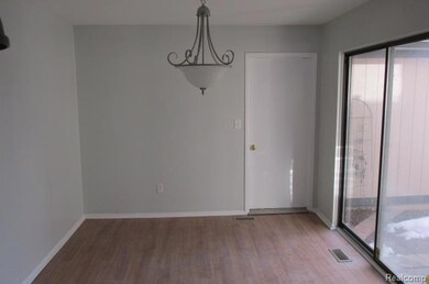 6362 Richard Run unit 38, West Bloomfield, MI 48322 - photo 4