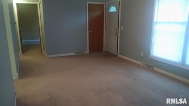 3315 W 43rd St, Davenport, IA 52806 - photo 4