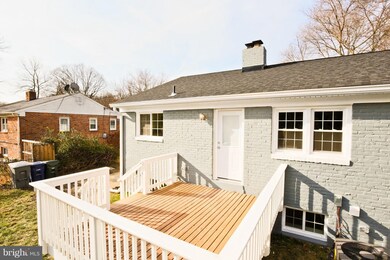 1903 Paul Spring Pkwy, Alexandria, VA 22308 - photo 3