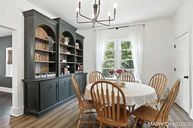 41-web-or-mls-40-e-15th-st