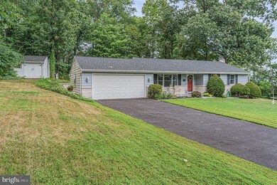 65 Forge Hill Ct, Mount Wolf, PA 17347 - photo 2