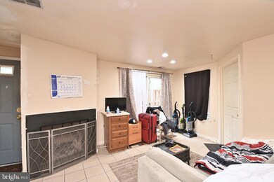 4303 Pembrook Village Dr unit 15, Alexandria, VA 22309 - photo 3