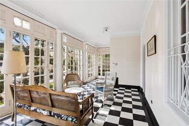 Sunroom with pretty streetview.