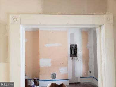 906 Cedar Ave, Darby, PA 19023 - photo 2