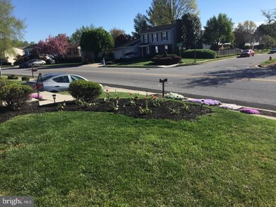 9402 Seven Courts Dr, Nottingham, MD 21236 - photo 3