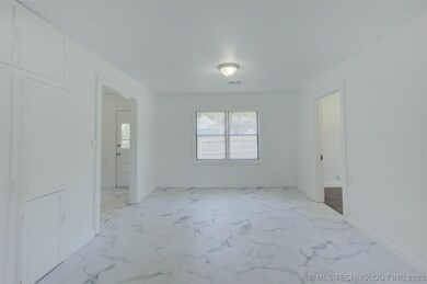 607 E 6th St, Claremore, OK 74017 - photo 6