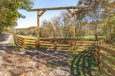 499 Tallent Rd, Pulaski, TN 38478 - photo 4