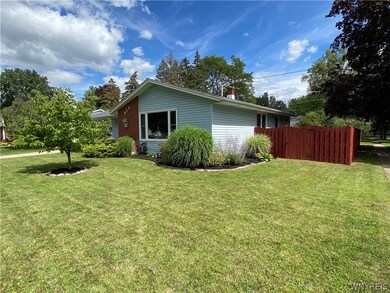 815 Sun Valley Dr, North Tonawanda, NY 14120 - photo 2