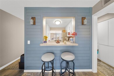 1140 Pacific Ave unit 10, Long Beach, CA 90813 - photo 4