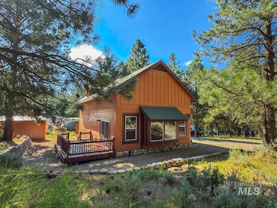 1236 View Dr, Cascade, ID 83611 - photo 2