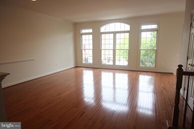 4555 Fair Valley Dr, Fairfax, VA 22033 - photo 2