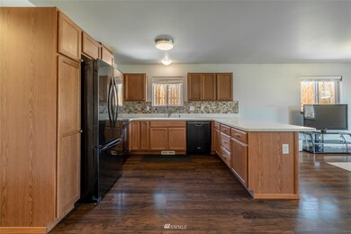 549 N Montclair Ave, East Wenatchee, WA 98802 - photo 6