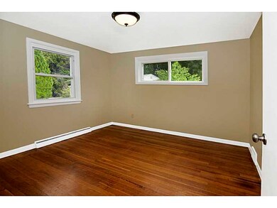 36 Fashion Dr, Warwick, RI 02886 - photo 4