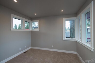 1833 NW Fields St, Bend, OR 97703 - photo 3