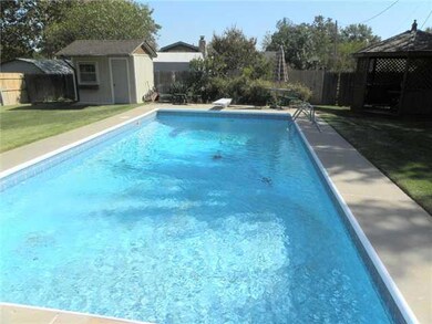 5928 N Sterling Dr, Oklahoma City, OK 73122 - photo 5