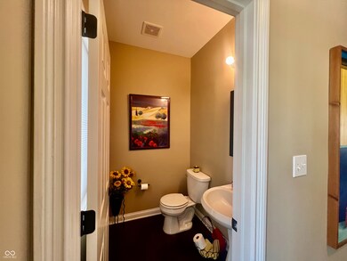 5631 Black Oak Dr, Columbus, IN 47201 - photo 4