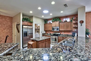 15058 W Cactus Ridge Way, Surprise, AZ 85374 - photo 7